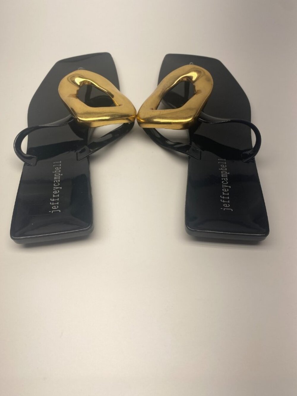 Jeffrey Campbell Women's Linques Black Rubber Thong Sandals Sz 7 - Picture 5 of 8